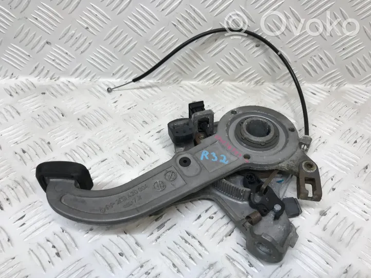 Mercedes-Benz E W211 Leva del freno a mano/freno di stazionamento 209420004