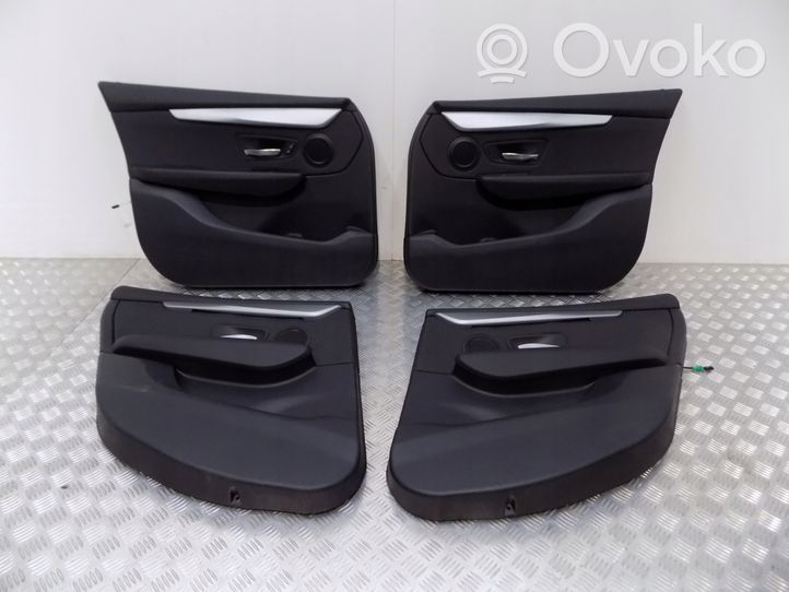 BMW 2 F45 Set di rivestimento del pannello della portiera 