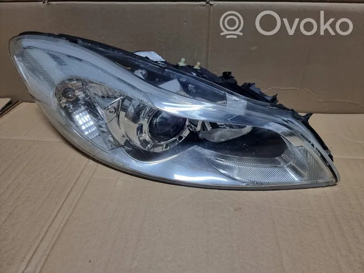 Volvo C30 Lampa przednia 