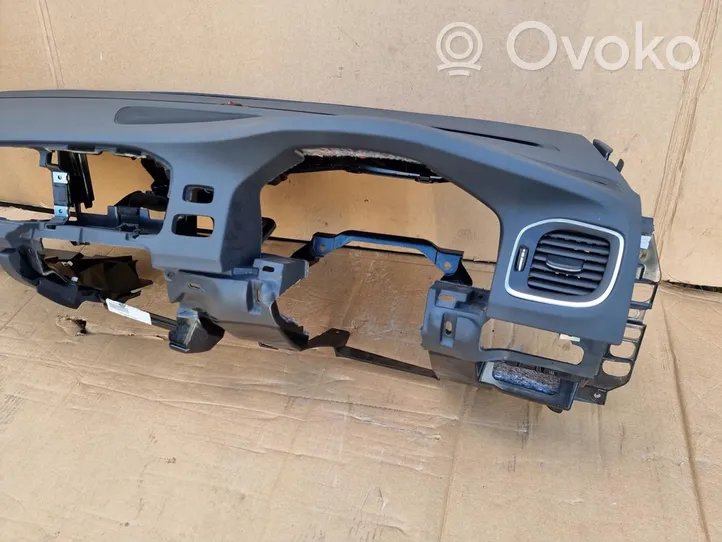 Volvo V60 Rivestimento del vano portaoggetti del cruscotto 