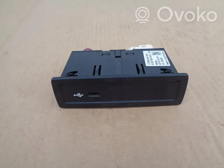 Mercedes-Benz A W177 Connettore plug in USB A2478203902