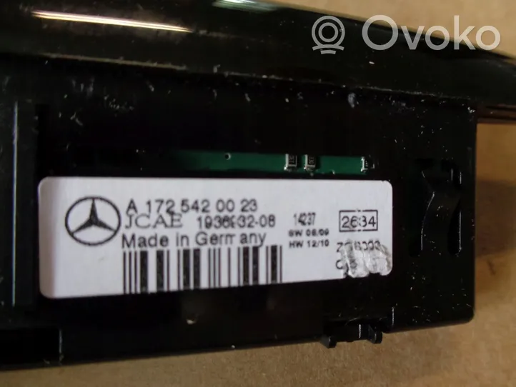Mercedes-Benz CLA C117 X117 W117 Pysäköintitutkan anturin näyttö (PDC) A1725420023