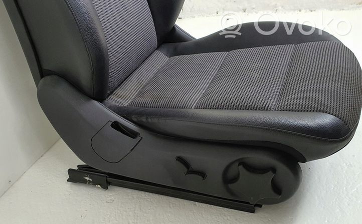 Mercedes-Benz C W203 Priekinė keleivio sėdynė 