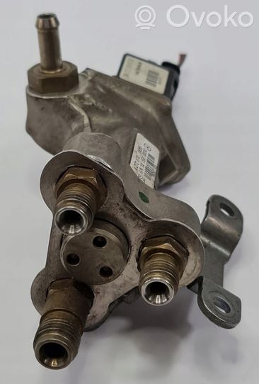 A2720701695 Mercedes-Benz C W204 Kraftstoffverteiler  