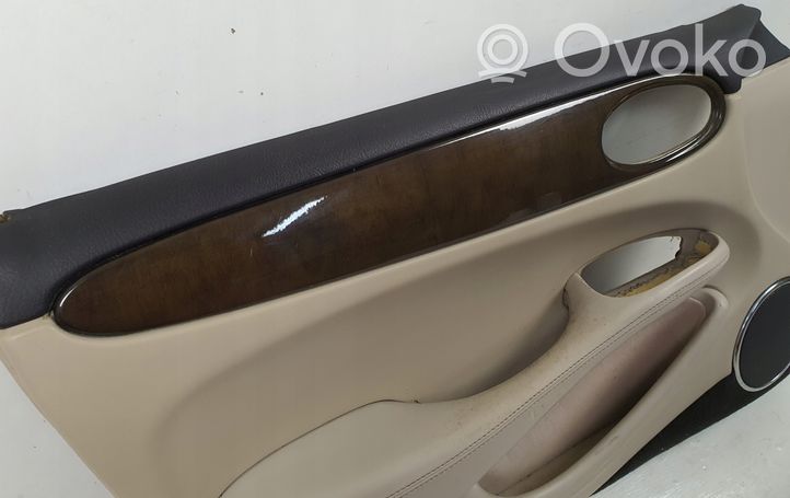 Jaguar XJ X308 Boczki / Poszycie drzwi przednich GNC1203A
