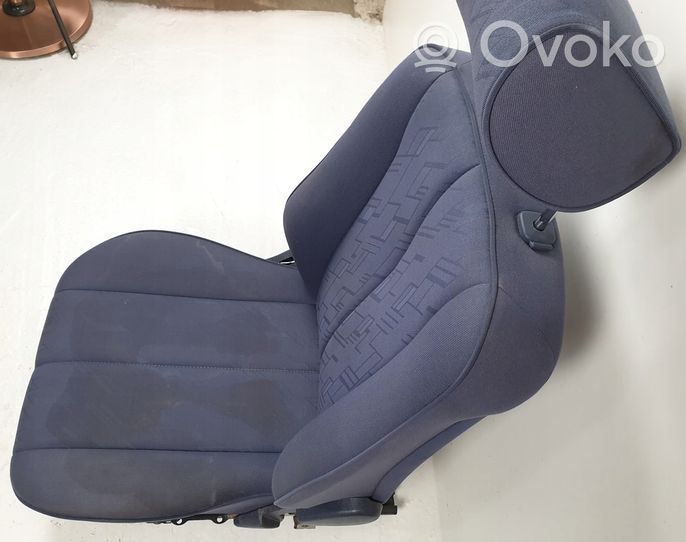 Mercedes-Benz E W210 Asiento delantero del pasajero 