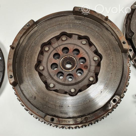 Hyundai Genesis Clutch set kit 41100-25210