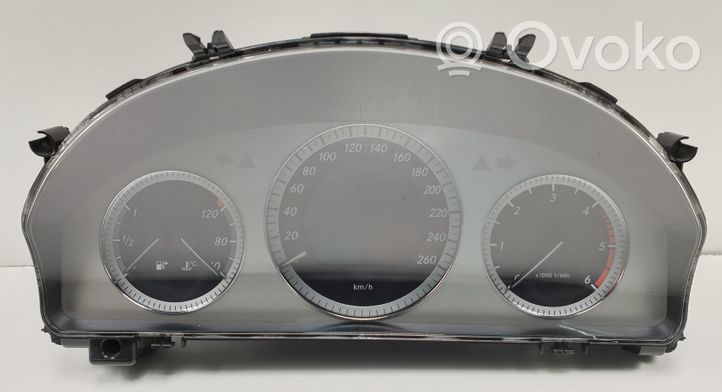 Mercedes-Benz C W204 Tachometras A2044400311