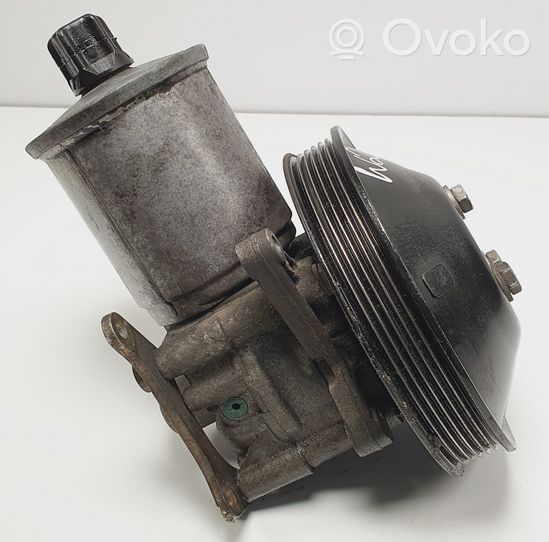 Mercedes-Benz 190 W201 Power steering pump 2014601780