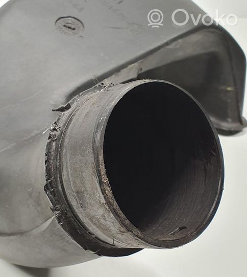 Aston Martin Rapide Tubo di aspirazione dell’aria 4G43-9A675-BD