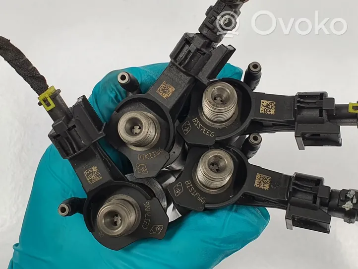 Renault Koleos I Fuel injector 0445115022