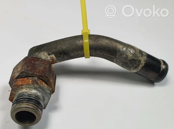 Volvo 960 Engine coolant pipe/hose 
