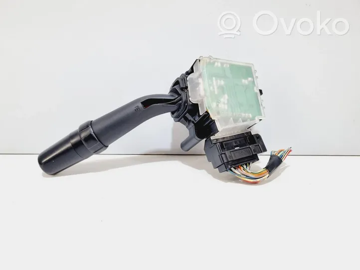 Toyota Avensis T250 Interruptor/palanca de limpiador de luz de giro 84652-05170