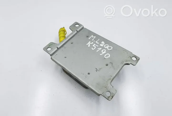 Mitsubishi L200 Module de contrôle airbag 