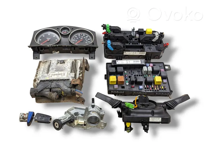 Opel Astra H Engine ECU kit and lock set 0281011943