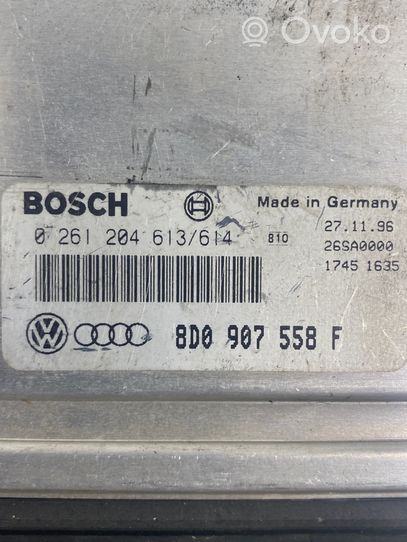 Audi A4 S4 B5 8D Moottorin ohjainlaite/moduuli 8D0907558F