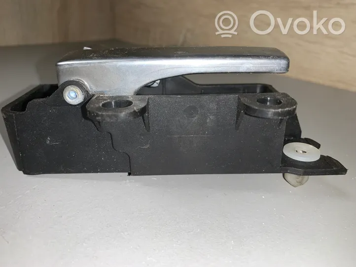 Ford Focus Klamka wewnętrzna drzwi 3M51R22601