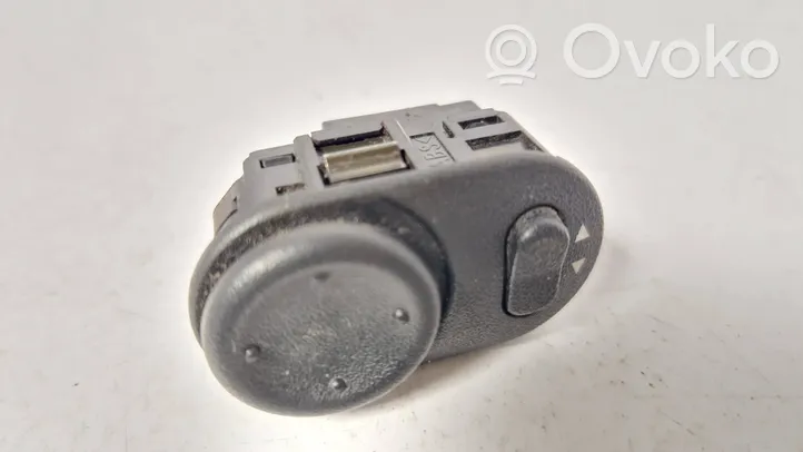 Opel Zafira B Wing mirror switch 09226861