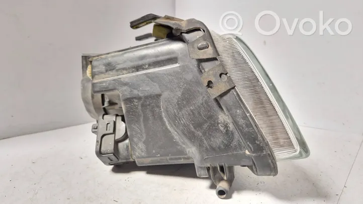 Audi A4 S4 B5 8D Lampa przednia 1307022194