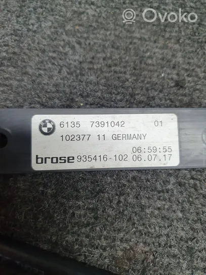 BMW 5 G30 G31 Illuminazione sedili posteriori 7149069