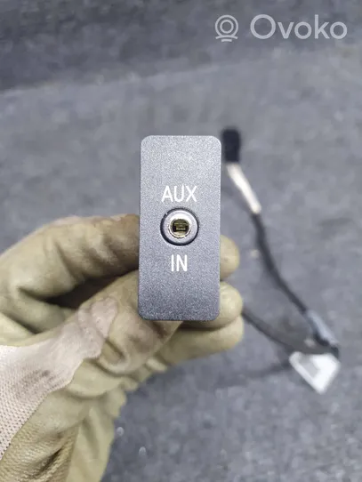 BMW 3 E90 E91 Câble adaptateur AUX 6930561