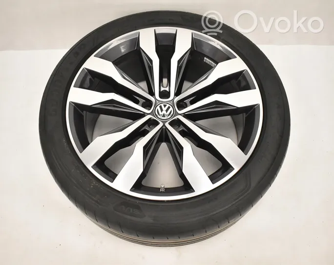 Volkswagen Touareg III R21 alloy rim 