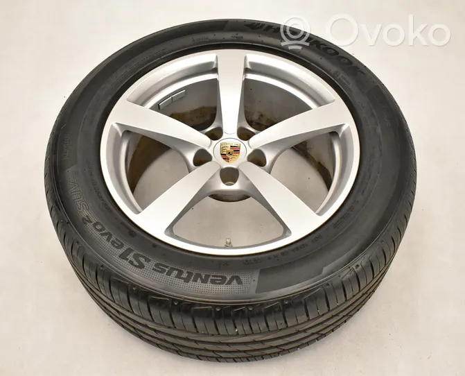 Porsche Macan R18 alloy rim 