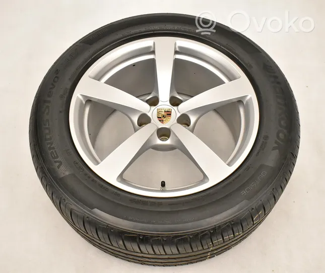 Porsche Macan R18 alloy rim 