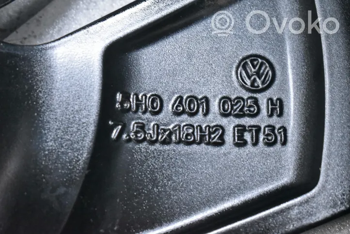 Volkswagen Golf VIII Cerchione in lega R18 