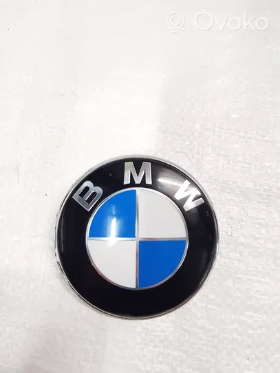 BMW 3 E90 E91 Gamintojo ženkliukas 8132375
