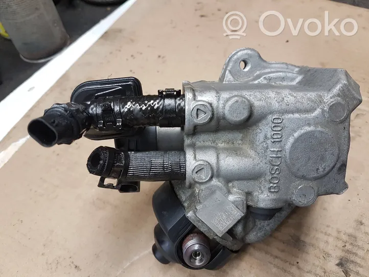 Volkswagen Golf V Pompe d'injection de carburant à haute pression 03L130755D