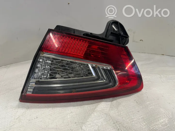 Ford Mondeo MK IV Luci posteriori del portellone del bagagliaio BS7113A602