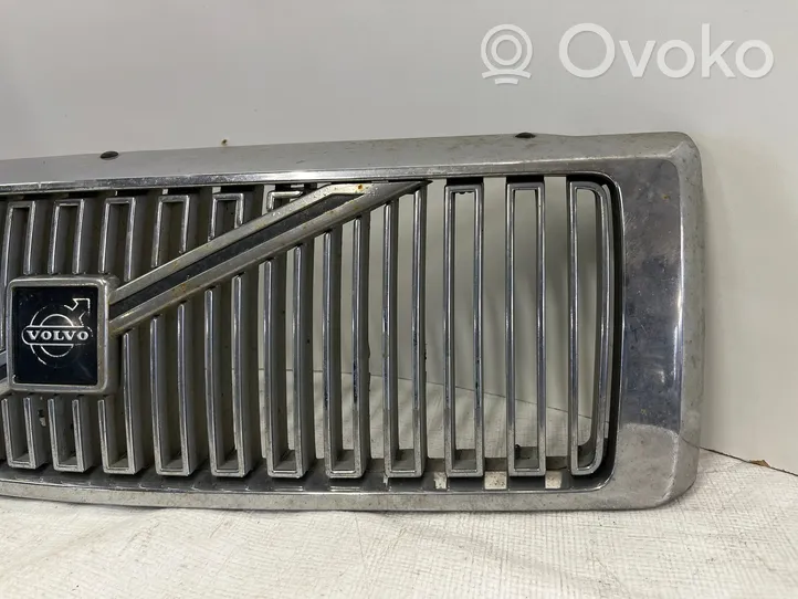 Volvo 440 Grille calandre supérieure de pare-chocs avant 450955