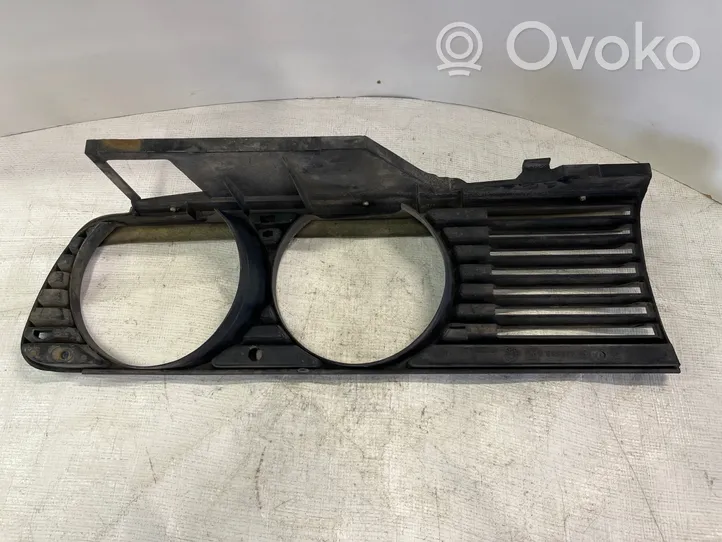 BMW 3 E30 Grille de calandre avant 1945883