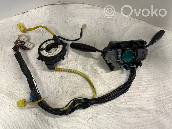 Suzuki Baleno EG Interruptor/palanca de limpiador de luz de giro 3740063G5