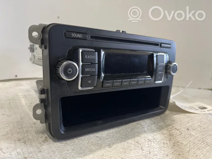 Volkswagen Caddy Radio/CD/DVD/GPS-pääyksikkö 5K0035156A