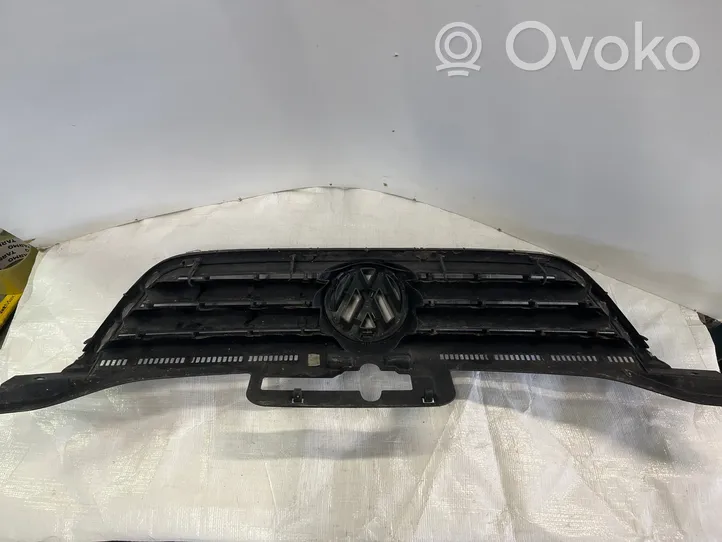 Volkswagen Touran I Griglia anteriore 1T0853653