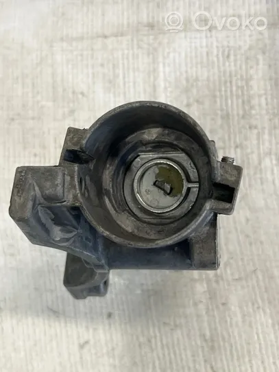 Volkswagen PASSAT B5 Ignition lock 4B0905851C