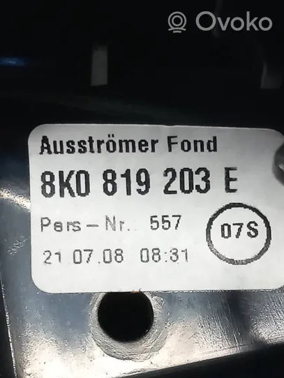 Audi A4 S4 B8 8K Takaosan ilmakanavan tuuletussuuttimen ritilä 8K0819203E