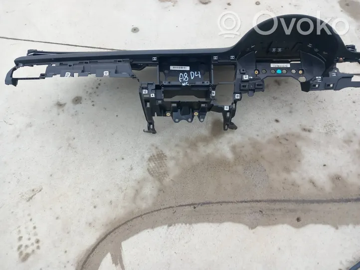 Audi A8 S8 D4 4H Panelė ASDR212213