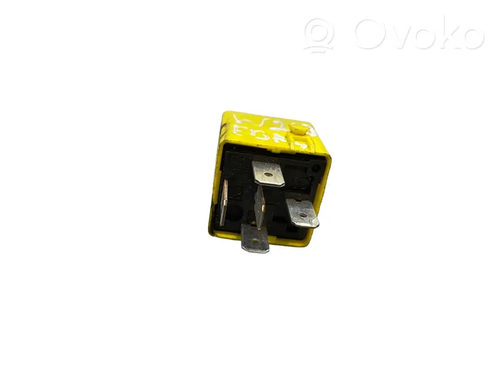 Mercedes-Benz E W210 Other relay A0025421419