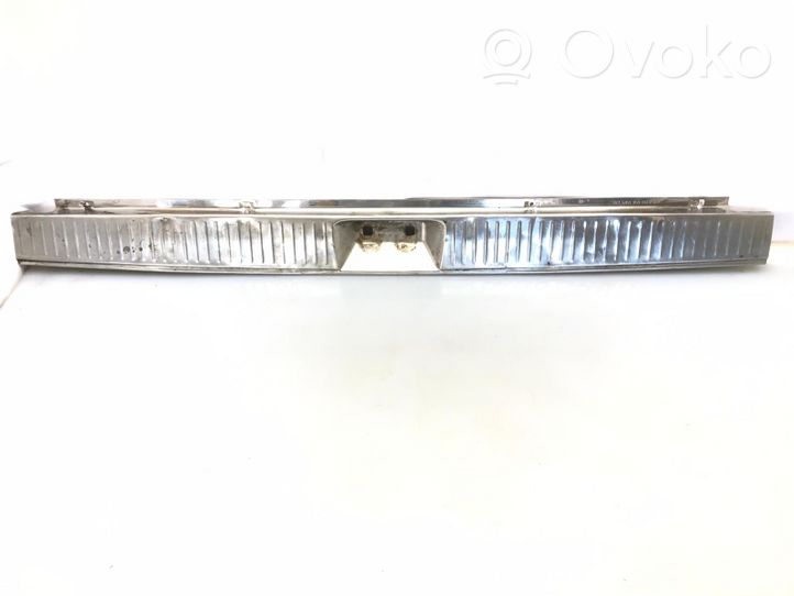 Mercedes-Benz E W210 Rivestimento di protezione sottoporta del bagagliaio/baule A2106981589