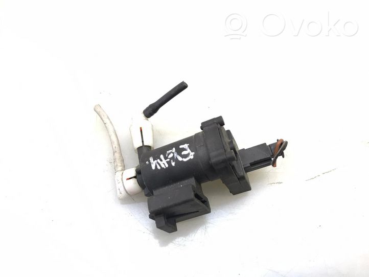 Mercedes-Benz C W203 Włącznik elektromagnetyczny rozrusznika / Solenoid A2038000176