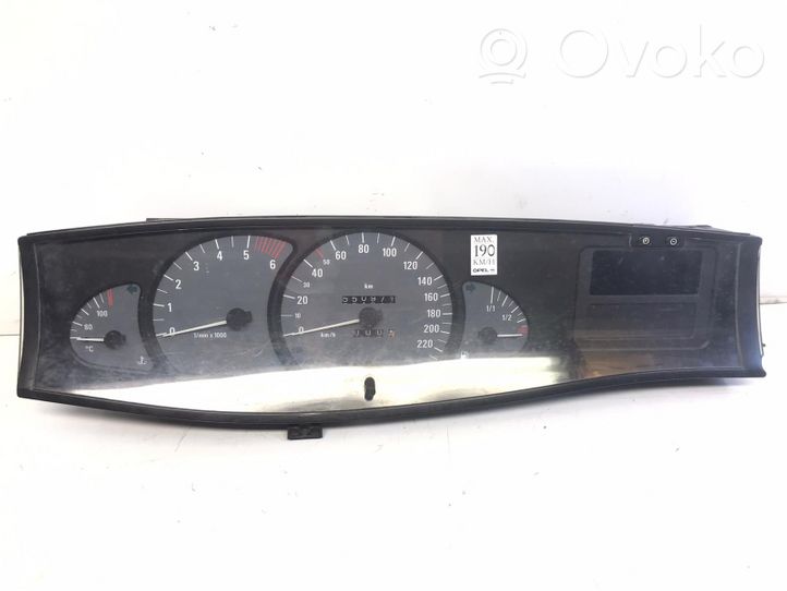 Opel Omega B2 Compteur de vitesse tableau de bord 09228420