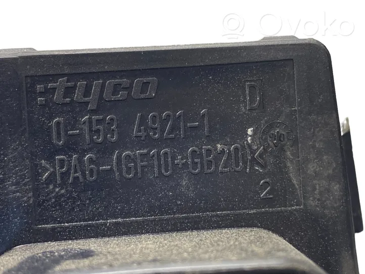 Opel Astra H Sicherungskasten 13206745