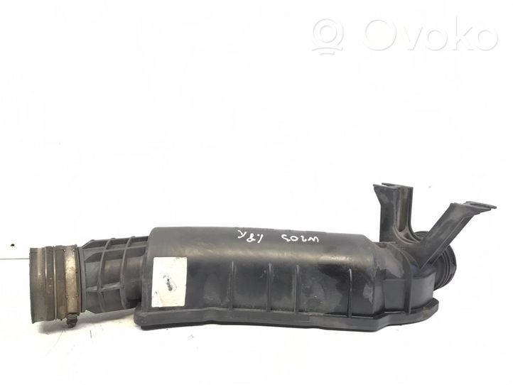 Mercedes-Benz C W203 Manguera/tubo del intercooler A2710901537