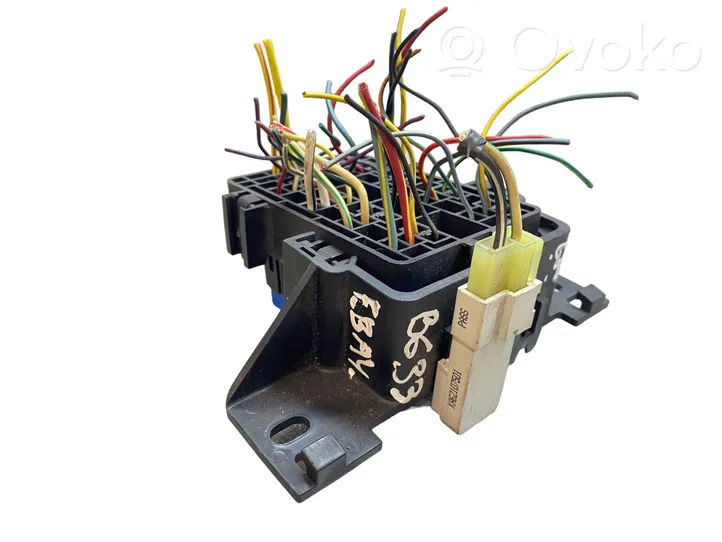 Subaru B9 Tribeca Module de fusibles RB500200B