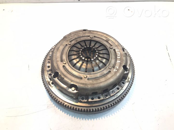 Skoda Fabia Mk1 (6Y) Flywheel 03D141031A