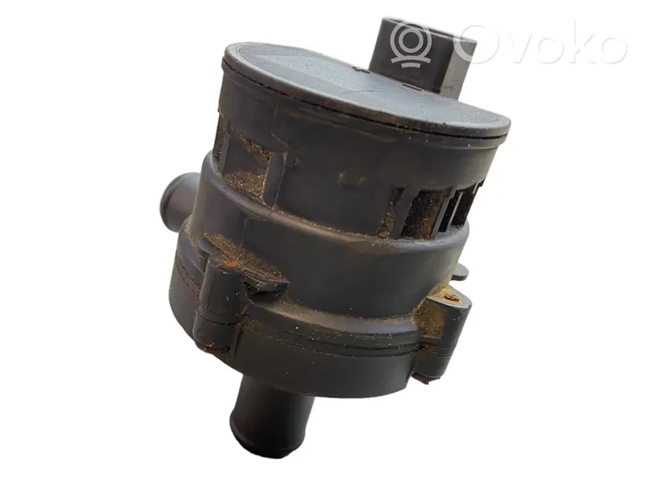 Nissan X-Trail T30 Pompe à eau de liquide de refroidissement 0392023015