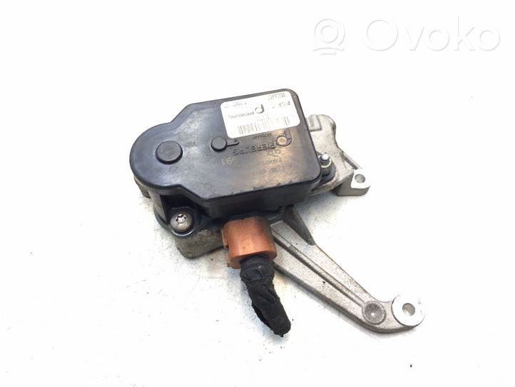 Opel Vectra C Attuatore/motore della valvola del collettore di aspirazione 55205127